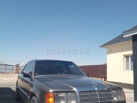 Mercedes-Benz E 230 1991 года за 1 600 000 тг. в Кызылорда – фото 4