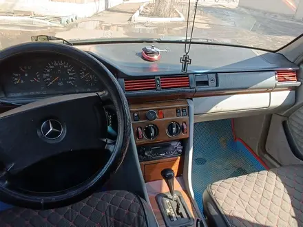 Mercedes-Benz E 260 1991 года за 1 500 000 тг. в Жезказган – фото 14