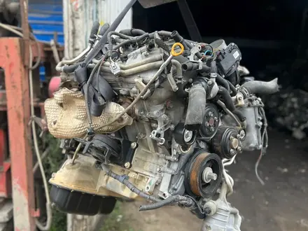 Двигатель на Lexus LX570 3UR-FE 5.7л 1UR/3UR/2TR/1GR/2UZ/VQ40 за 95 000 тг. в Алматы – фото 2