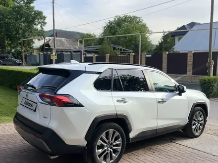 Toyota RAV4 2020 года за 16 500 000 тг. в Алматы – фото 4