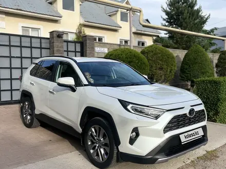 Toyota RAV4 2020 года за 16 500 000 тг. в Алматы – фото 2