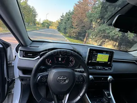 Toyota RAV4 2020 года за 16 500 000 тг. в Алматы – фото 20