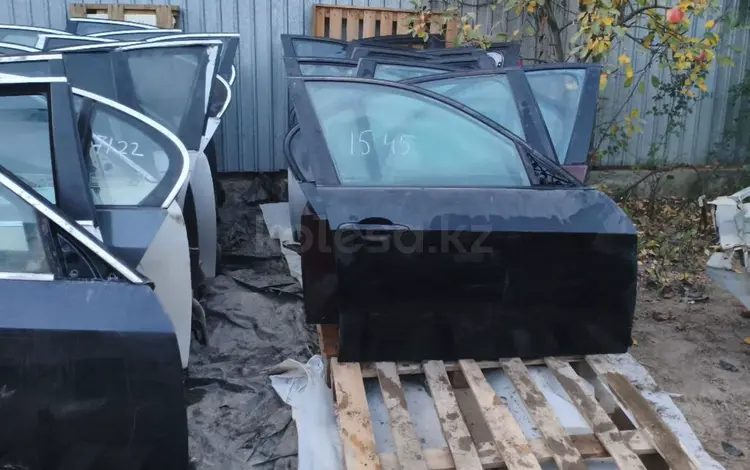 Дверь на BMW e90 за 35 000 тг. в Алматы