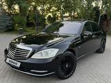 Mercedes-Benz S 500 2011 года за 15 500 000 тг. в Шымкент