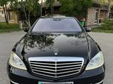 Mercedes-Benz S 500 2011 года за 15 500 000 тг. в Шымкент – фото 2