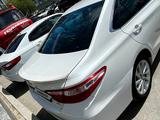 Toyota Camry 2016 года за 9 000 000 тг. в Атырау – фото 3