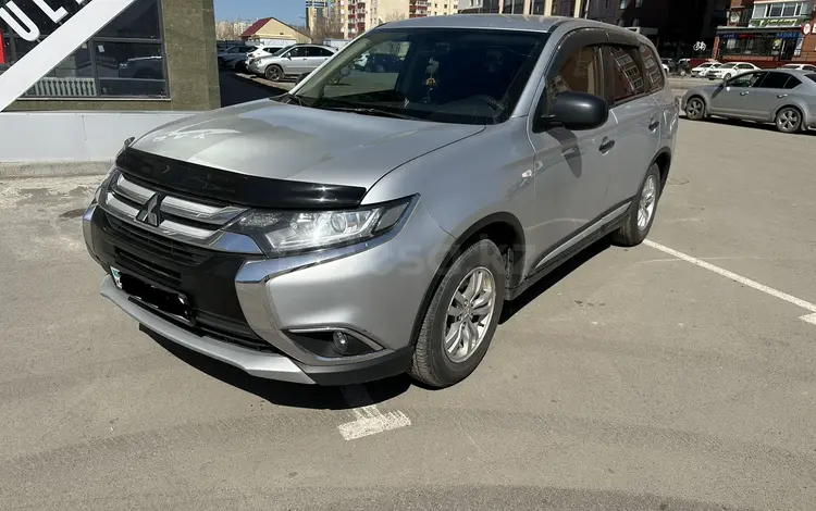 Mitsubishi Outlander 2015 годаfor9 000 000 тг. в Караганда