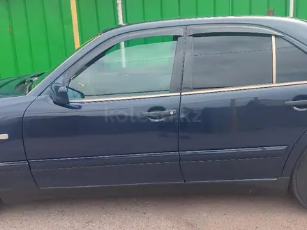 Mercedes-Benz E 280 1997 года за 2 200 000 тг. в Шу – фото 3