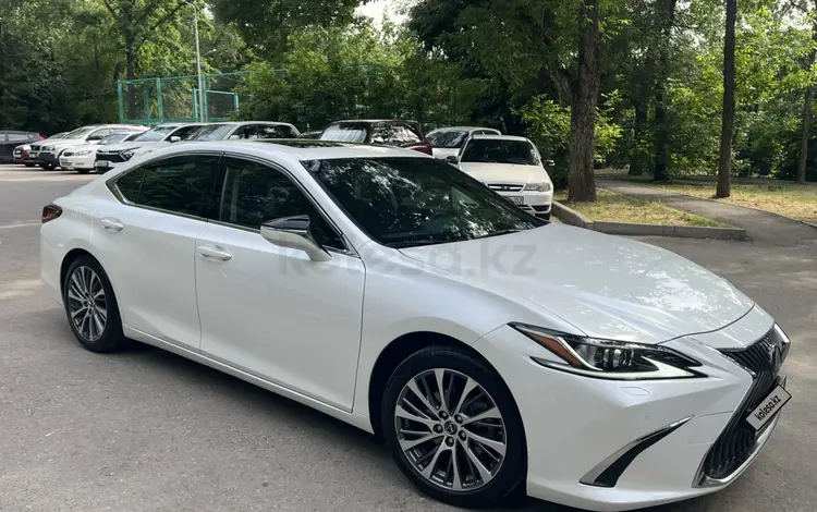 Lexus ES 250 2020 года за 20 500 000 тг. в Алматы
