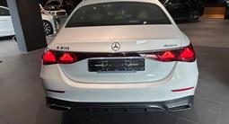 Mercedes-Benz E 300 2024 годаfor39 000 000 тг. в Астана – фото 4