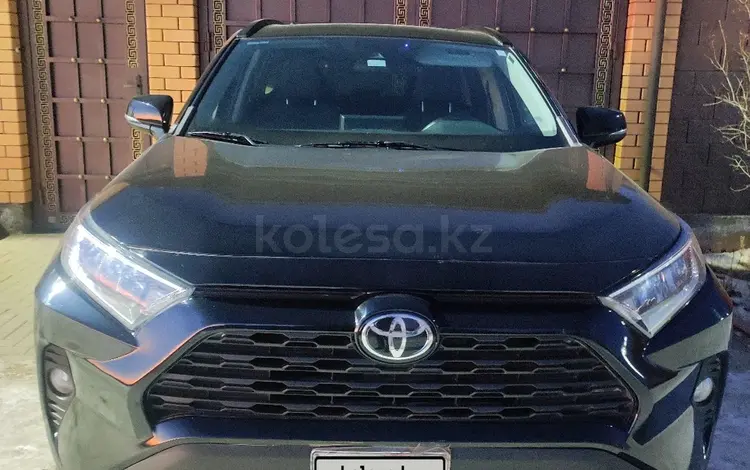 Toyota RAV4 2020 года за 12 500 000 тг. в Актобе