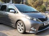 Toyota Sienna 2013 года за 14 200 000 тг. в Тараз