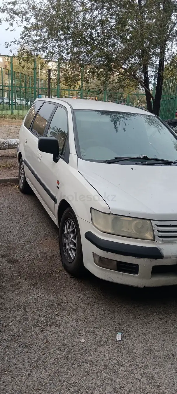 Mitsubishi Chariot, 1998