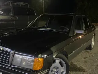 Mercedes-Benz 190