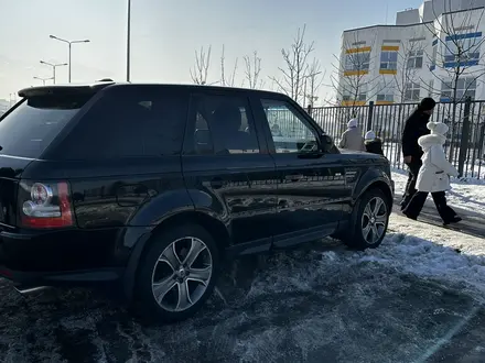 Land Rover Range Rover Sport 2010 года за 13 500 000 тг. в Алматы – фото 4