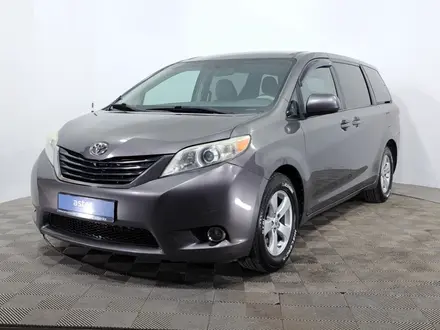Toyota Sienna 2011 года за 8 990 000 тг. в Астана