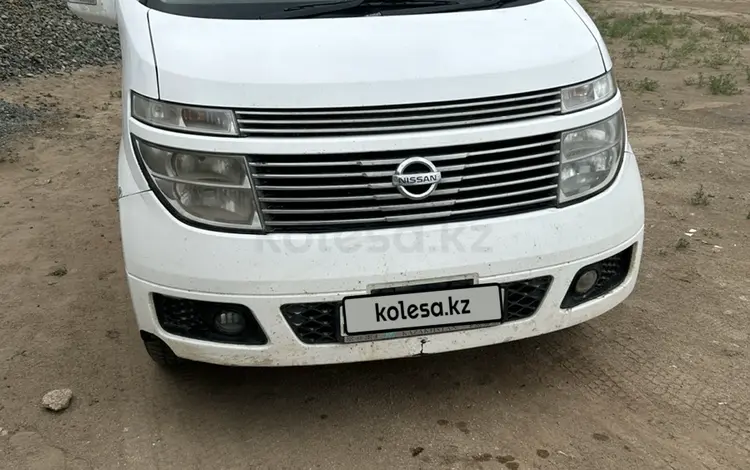 Nissan Elgrand 2002 годаүшін4 200 000 тг. в Атырау