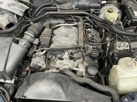 Двигатель на Mercedes Benz W210 за 946 тг. в Алматы – фото 4