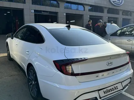 Hyundai Sonata 2022 года за 13 000 000 тг. в Алматы – фото 5