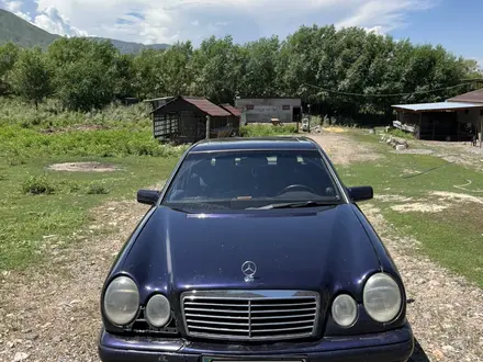 Mercedes-Benz E 200 1995 года за 2 000 000 тг. в Алматы – фото 8