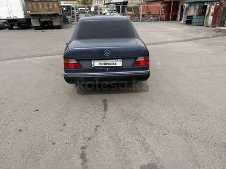 Mercedes-Benz E 230 1989 года за 1 000 000 тг. в Тараз – фото 2