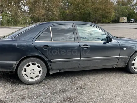 Mercedes-Benz E 280 1996 года за 2 600 000 тг. в Караганда – фото 9