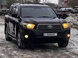 Toyota Highlander 2008 годаfor9 200 000 тг. в Петропавловск