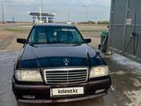 Mercedes-Benz C 280 1998 года за 2 100 000 тг. в Караганда – фото 2
