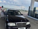 Mercedes-Benz C 280 1998 года за 2 100 000 тг. в Караганда