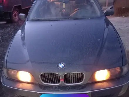BMW 520 1999 года за 3 900 000 тг. в Астана