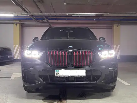 BMW X5 2021 года за 63 500 000 тг. в Алматы – фото 8