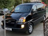 Hyundai Starex 2004 года за 5 000 000 тг. в Шымкент