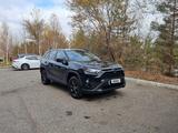 Toyota RAV4 2021 года за 16 890 000 тг. в Усть-Каменогорск – фото 3