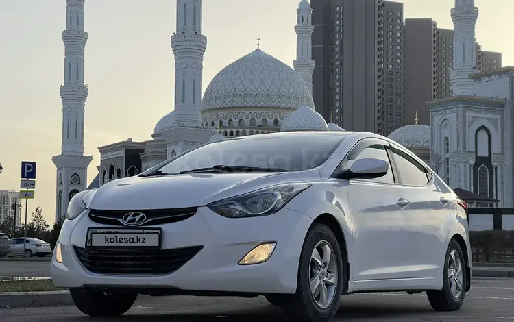 Hyundai Elantra 2013 года за 5 999 999 тг. в Астана