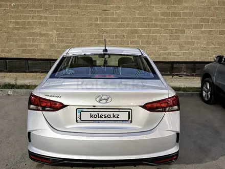 Hyundai Accent 2021 года за 7 500 000 тг. в Астана – фото 2