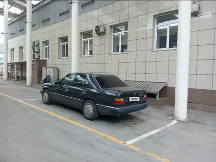 Mercedes-Benz E 230 1990 года за 1 700 000 тг. в Алматы – фото 2