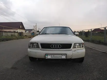 Audi A8 1994 года за 1 200 000 тг. в Алматы