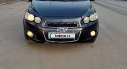 Chevrolet Aveo 2014 года за 3 500 000 тг. в Караганда – фото 2