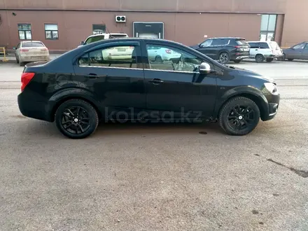 Chevrolet Aveo 2014 года за 3 500 000 тг. в Караганда – фото 4