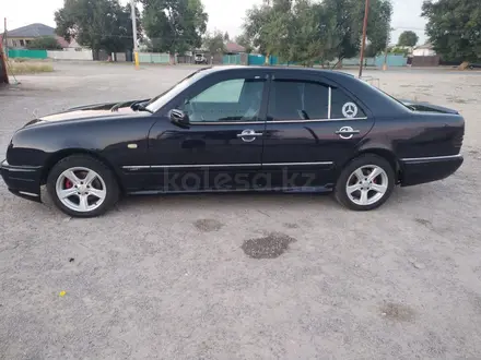 Mercedes-Benz E 230 1995 года за 2 100 000 тг. в Тараз – фото 7