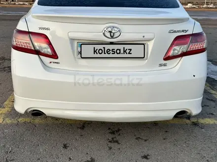 Toyota Camry 2010 года за 6 500 000 тг. в Алматы – фото 2