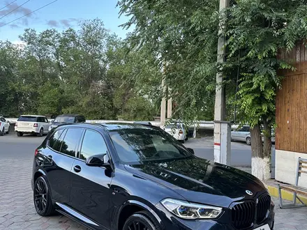 BMW X5 2021 года за 43 200 000 тг. в Астана