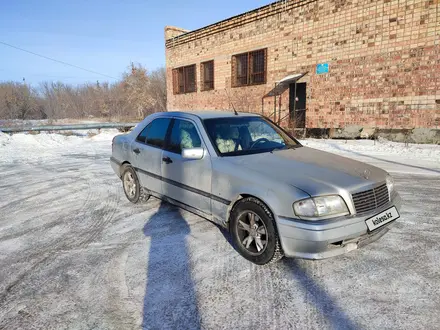 Mercedes-Benz C 220 1994 года за 1 600 000 тг. в Караганда – фото 2