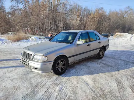 Mercedes-Benz C 220 1994 года за 1 600 000 тг. в Караганда – фото 3