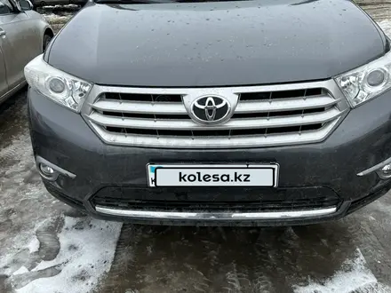 Toyota Highlander 2012 года за 13 500 000 тг. в Уральск – фото 2