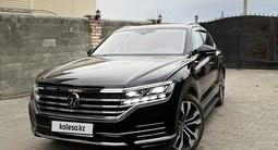 Volkswagen Touareg 2021 года за 41 000 000 тг. в Астана – фото 2