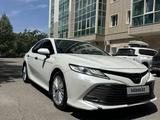 Toyota Camry 2020 года за 14 000 000 тг. в Алматы – фото 2