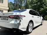 Toyota Camry 2020 года за 14 000 000 тг. в Алматы – фото 4