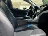 Toyota Camry 2020 года за 14 000 000 тг. в Алматы – фото 5