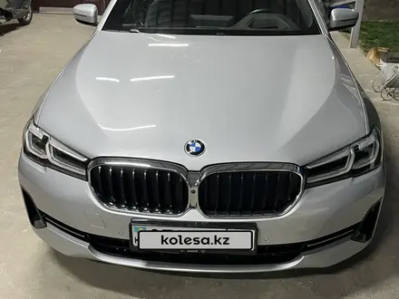 BMW 520 2021 года за 28 500 000 тг. в Шымкент – фото 22